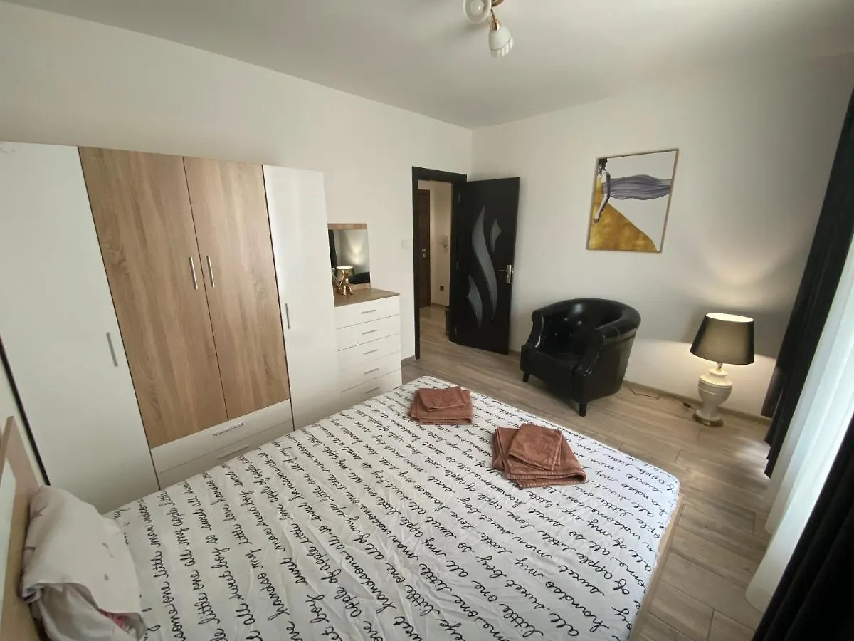 プロヴディフModern 1Br Apart With Cinema Couch 65 Inch Tv & Free Street Parkingアパートメント アパート プロヴディフ
